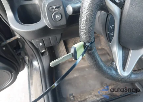 2009 Honda Fit Sport z USA, uszkodzony, nr VIN JHMGE88609S043650